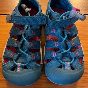Girls’ Size 11 Keen Youth Newport H2 Water Sandals